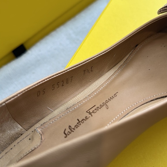 Salvatore Ferragamo - Nude Block Heels - Size 7.5 - Picture 6 of 11